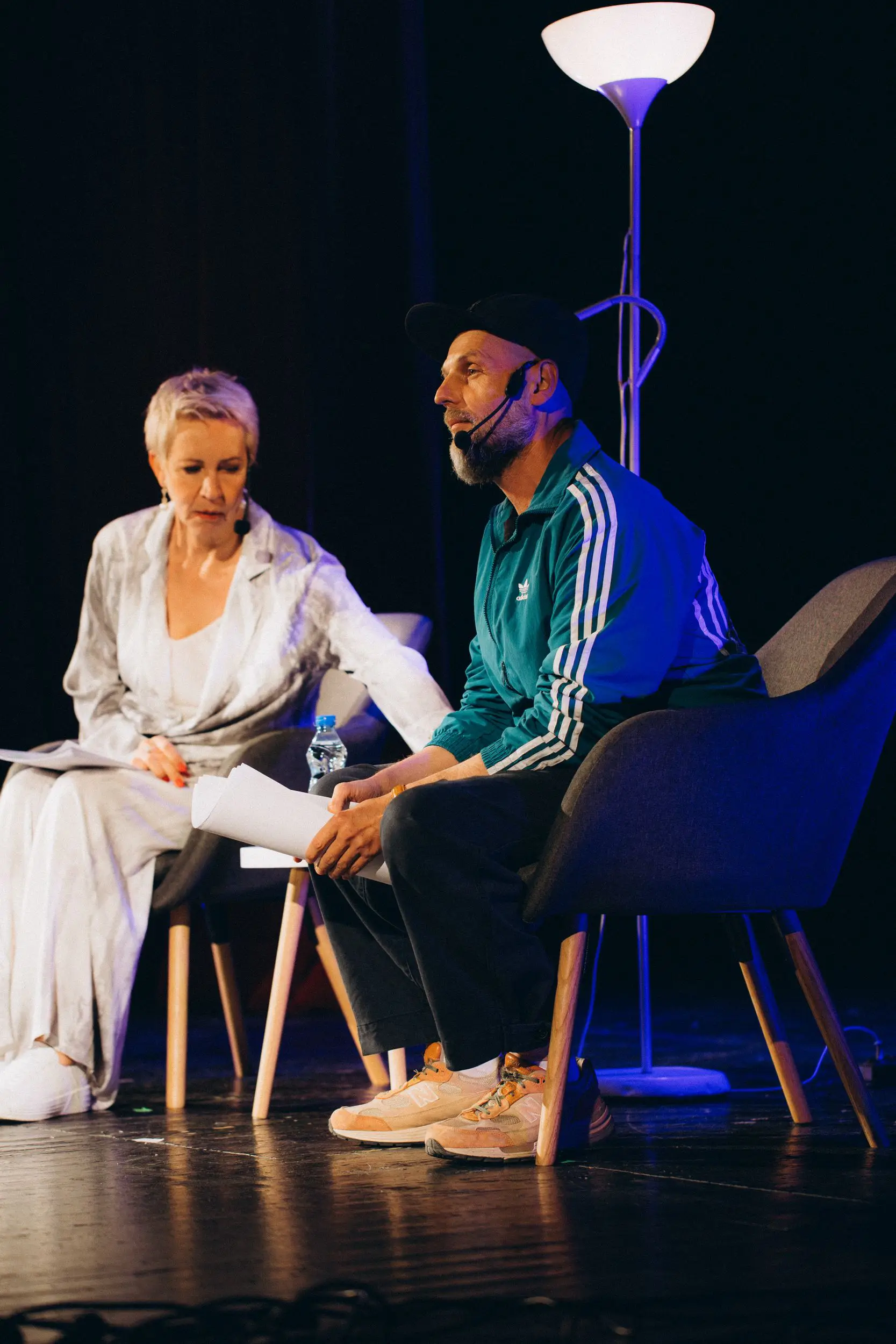 Татьяна Лазарева и Иван Вырыпаев. Сценическая версия романа Романа Дарева «ТОПОЛИНЫЙ ПУХ». Форум СловоНово 2025. Фото Елена Семенова