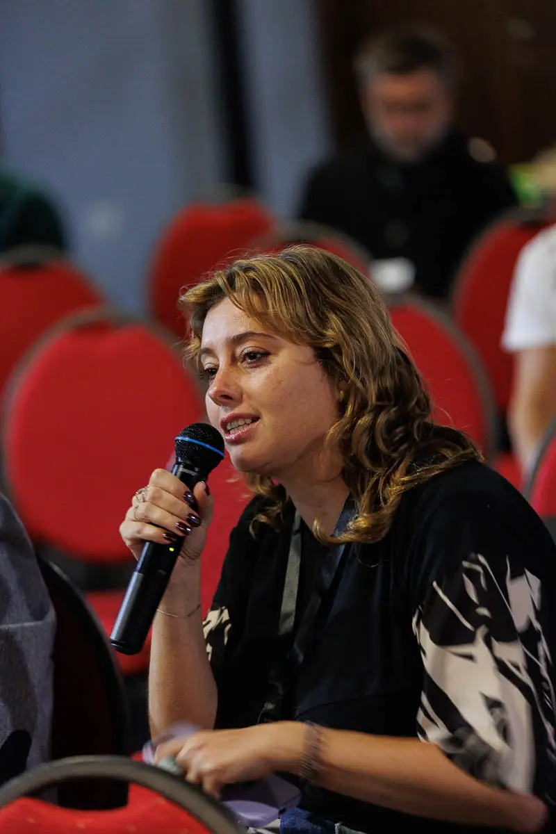 Арина Калитина. Форум СловоНово 2025. Фото Алексей Леняшин