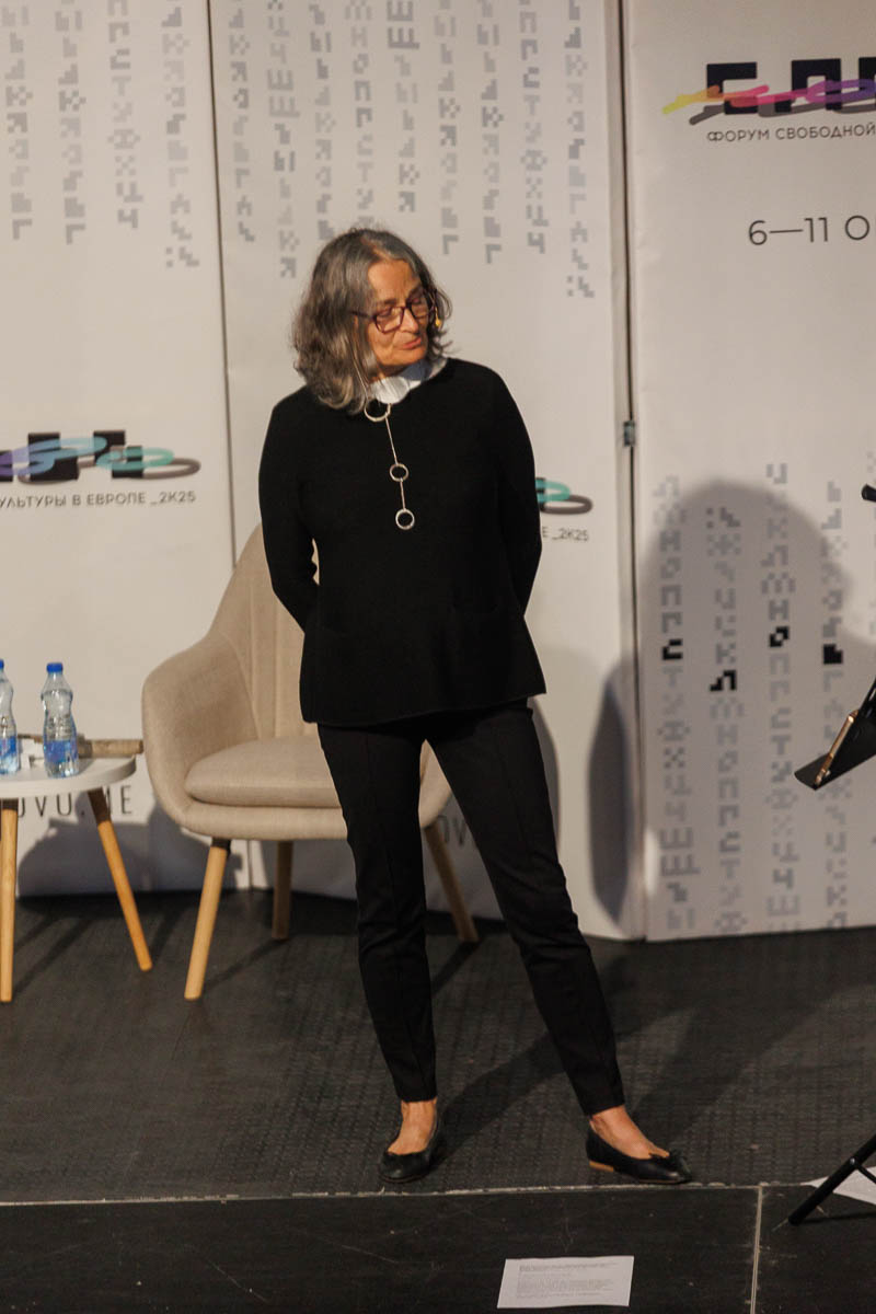 Вера Павлова. Форум СловоНово 2025. Фото Алексей Леняшин