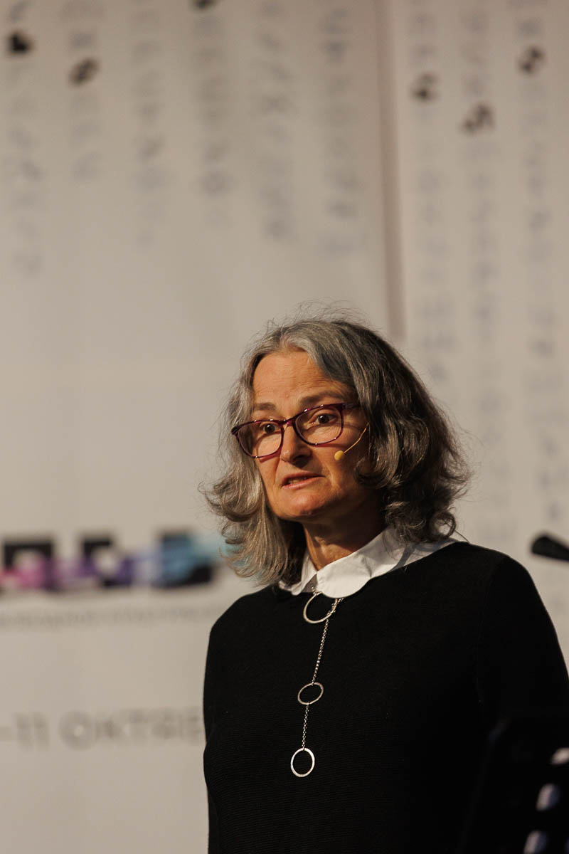 Вера Павлова. Форум СловоНово 2025. Фото Алексей Леняшин