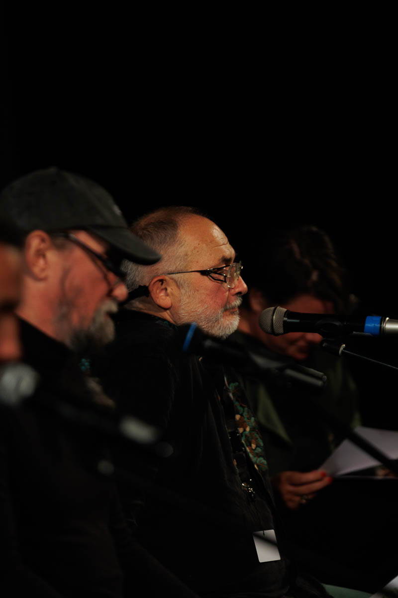 Театр «ЭТО ВСЁ». Режиссерская читка новой пьесы Васи Березина. В ролях: Марат Гельман, Гермес Зайготт, Вера Полозкова, Андрей Слепухин. Форум СловоНово 2025. Фото Алексей Леняшин