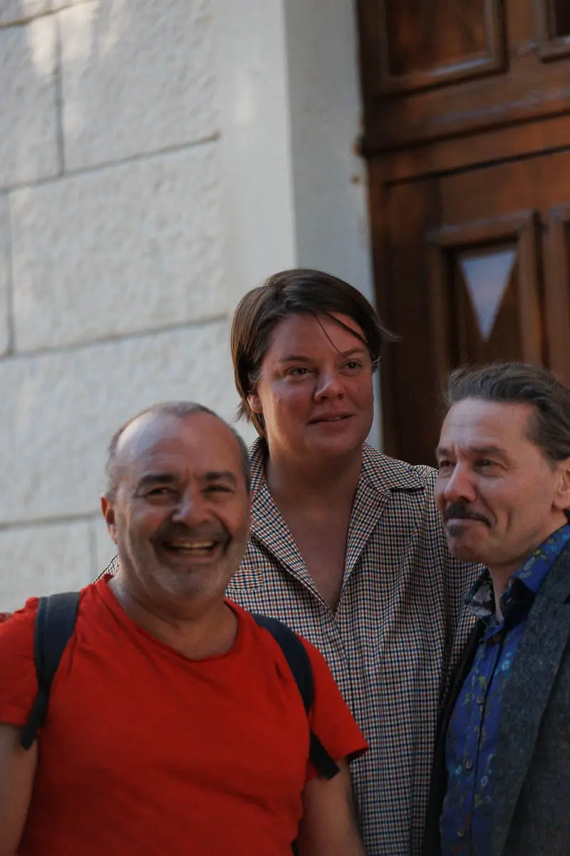 Виктор Шендерович, Вера Полозкова, Александр Гаврилов. Форум СловоНово 2025. Фото Алексей Леняшин