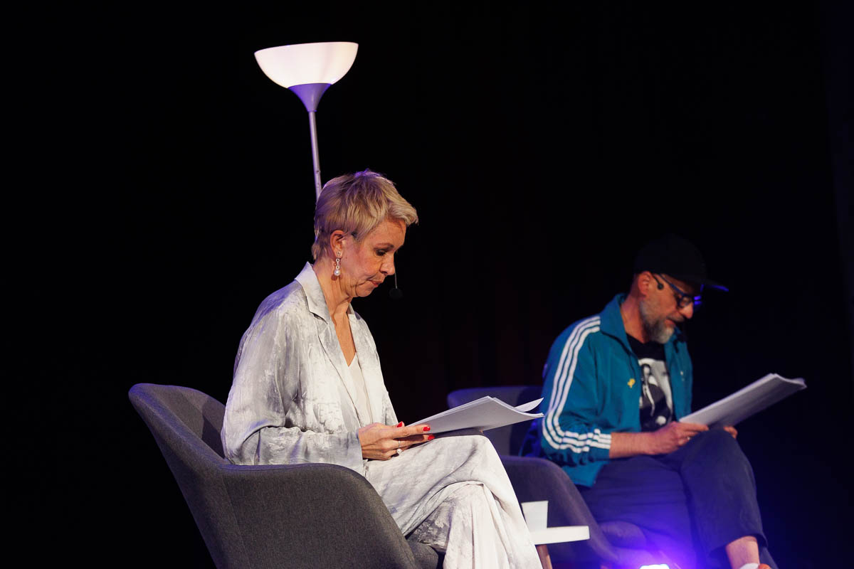 Татьяна Лазарева и Иван Вырыпаев. Форум СловоНово 2025. Фото Алексей Леняшин