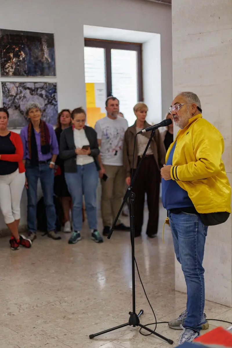 Выставка АБСТРАКТНОЕ КОНКРЕТНОЕ. Роман Савченко, Александр Сигутин, Семен Файбисович, Руслан Тремба. Форум СловоНово 2025. Фото Алексей Леняшин