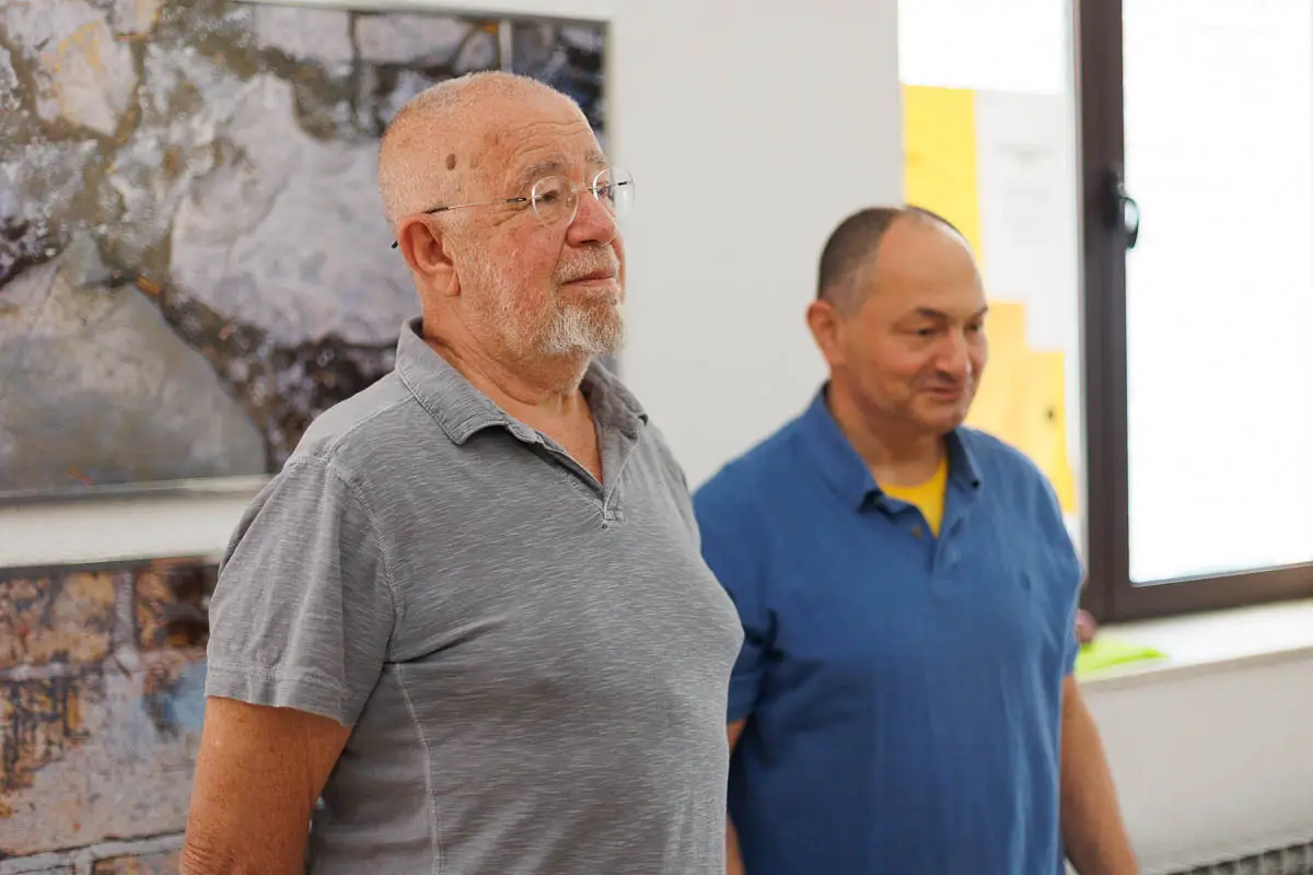 Сергей Гандлевский и Юлий Гуголев. Форум СловоНово 2025. Фото Алексей Леняшин