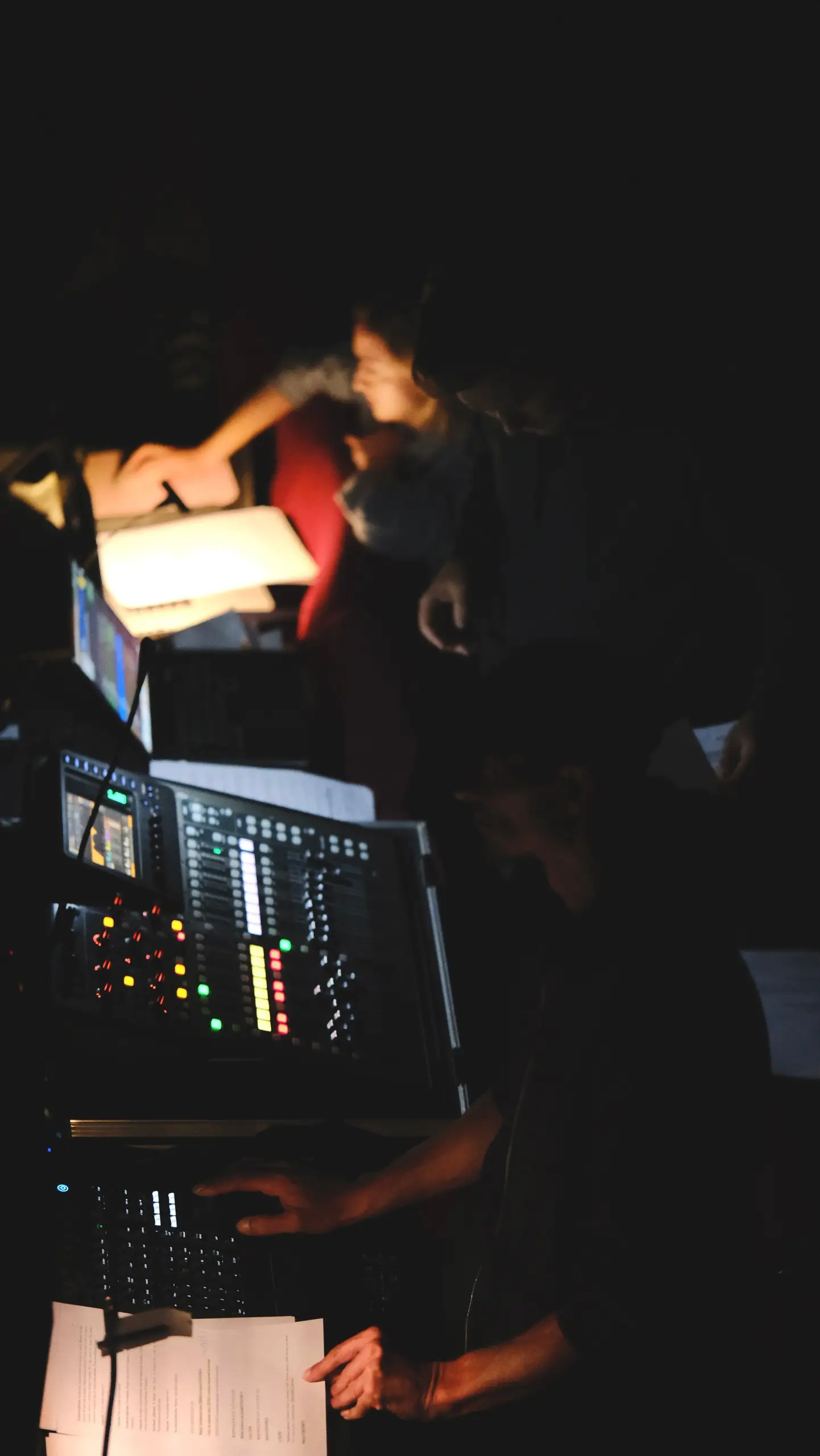 Театр The Chaika. «ЧЁРНАЯ ПУРГА». Форум СловоНово 2025. Фото Елена Семенова